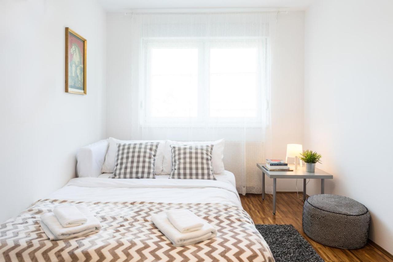 Spacious 2Bdr Apartment - Free Parking Zagreb Bagian luar foto