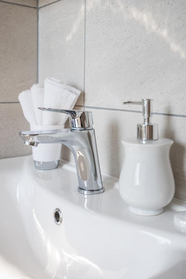 Spacious 2Bdr Apartment - Free Parking Zagreb Bagian luar foto